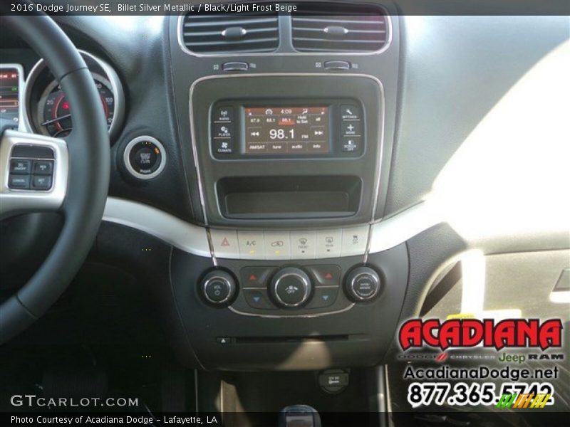 Billet Silver Metallic / Black/Light Frost Beige 2016 Dodge Journey SE