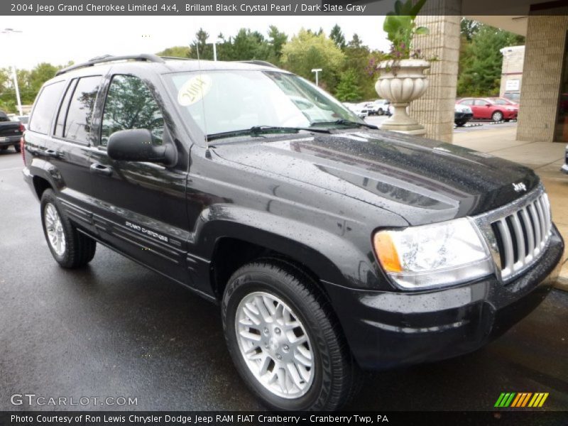 Front 3/4 View of 2004 Grand Cherokee Limited 4x4