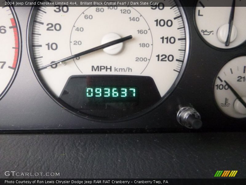 Brillant Black Crystal Pearl / Dark Slate Gray 2004 Jeep Grand Cherokee Limited 4x4