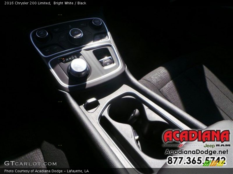 Bright White / Black 2016 Chrysler 200 Limited
