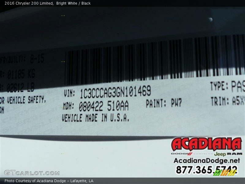 Bright White / Black 2016 Chrysler 200 Limited