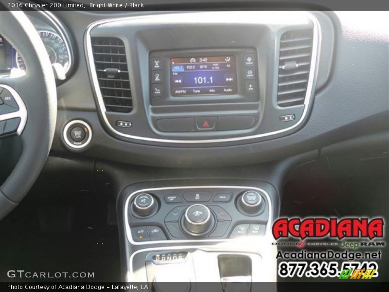Bright White / Black 2016 Chrysler 200 Limited