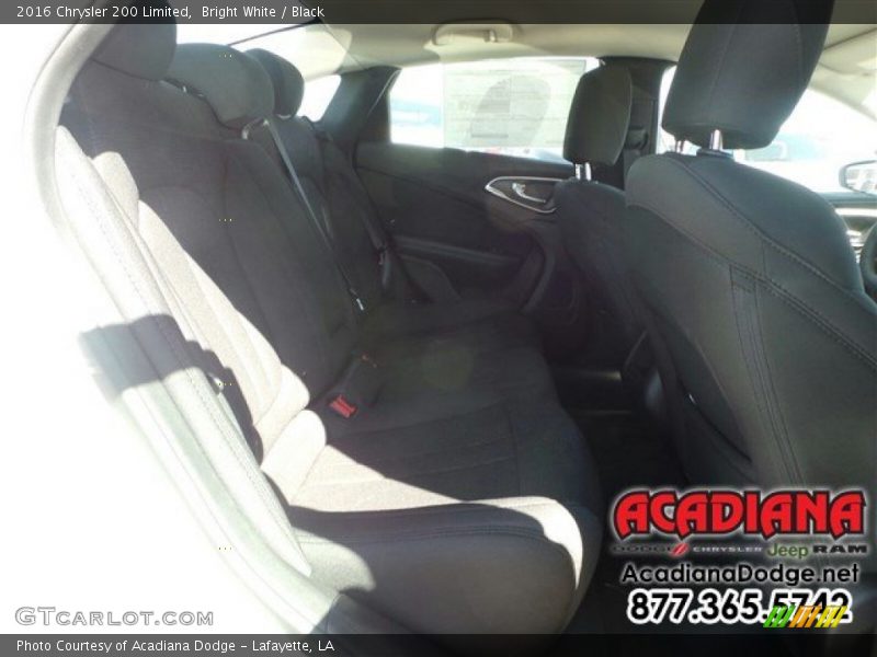 Bright White / Black 2016 Chrysler 200 Limited
