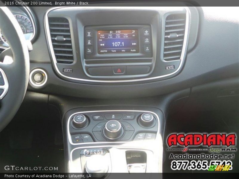 Bright White / Black 2016 Chrysler 200 Limited