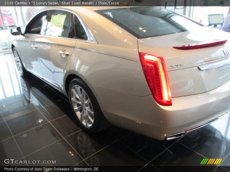 Silver Coast Metallic / Shale/Cocoa 2016 Cadillac XTS Luxury Sedan