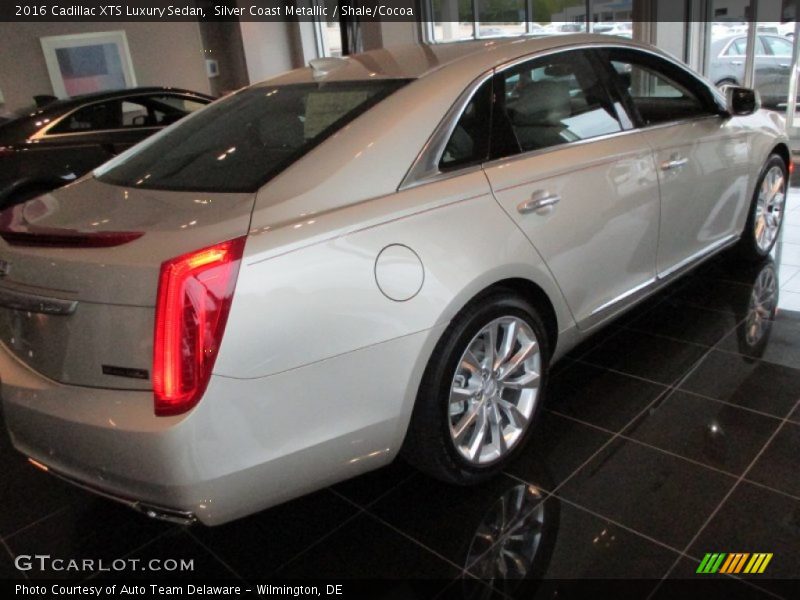 Silver Coast Metallic / Shale/Cocoa 2016 Cadillac XTS Luxury Sedan