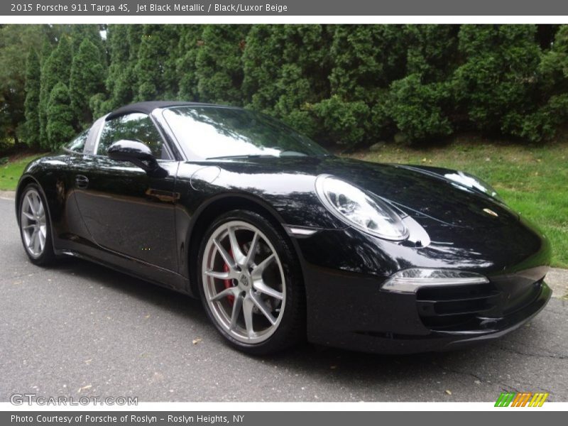 Front 3/4 View of 2015 911 Targa 4S