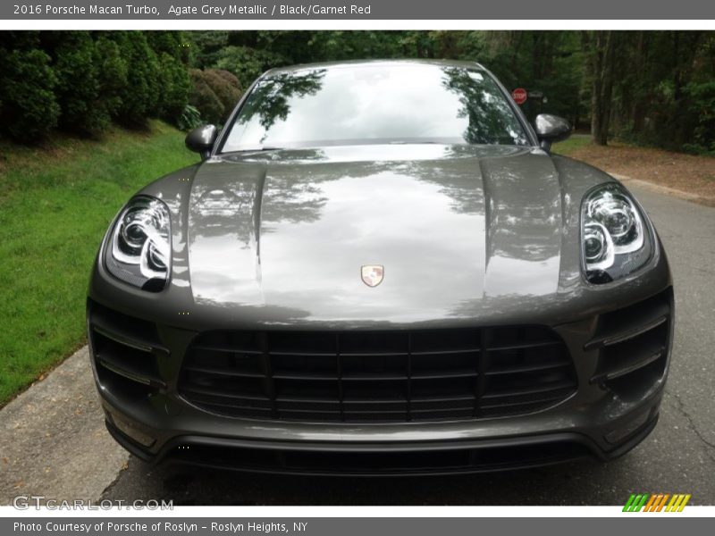 Agate Grey Metallic / Black/Garnet Red 2016 Porsche Macan Turbo