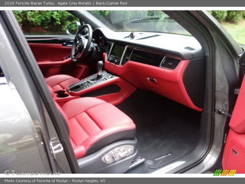 Agate Grey Metallic / Black/Garnet Red 2016 Porsche Macan Turbo