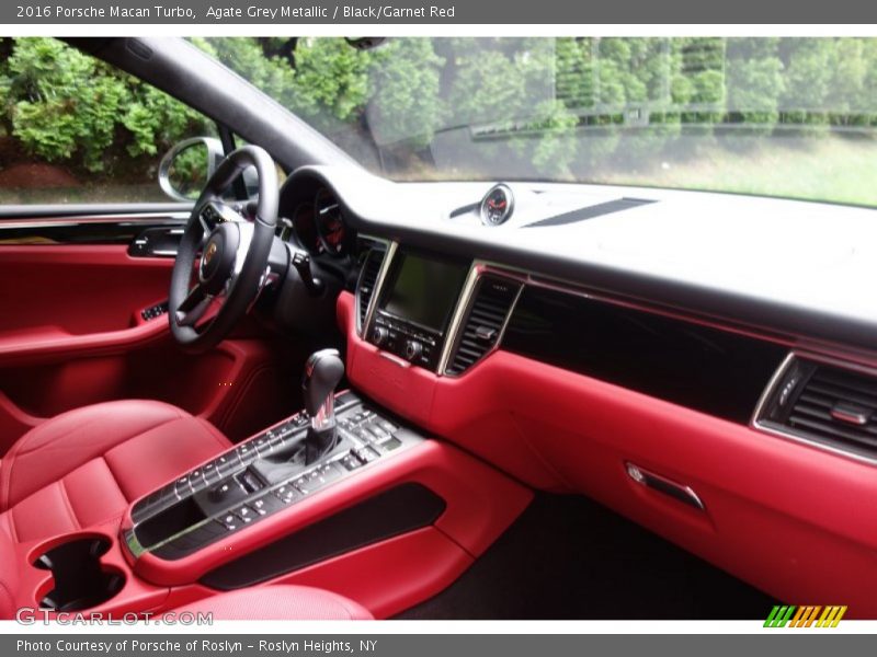 Agate Grey Metallic / Black/Garnet Red 2016 Porsche Macan Turbo