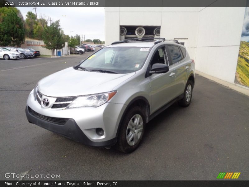 Front 3/4 View of 2015 RAV4 LE