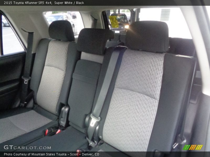 Super White / Black 2015 Toyota 4Runner SR5 4x4