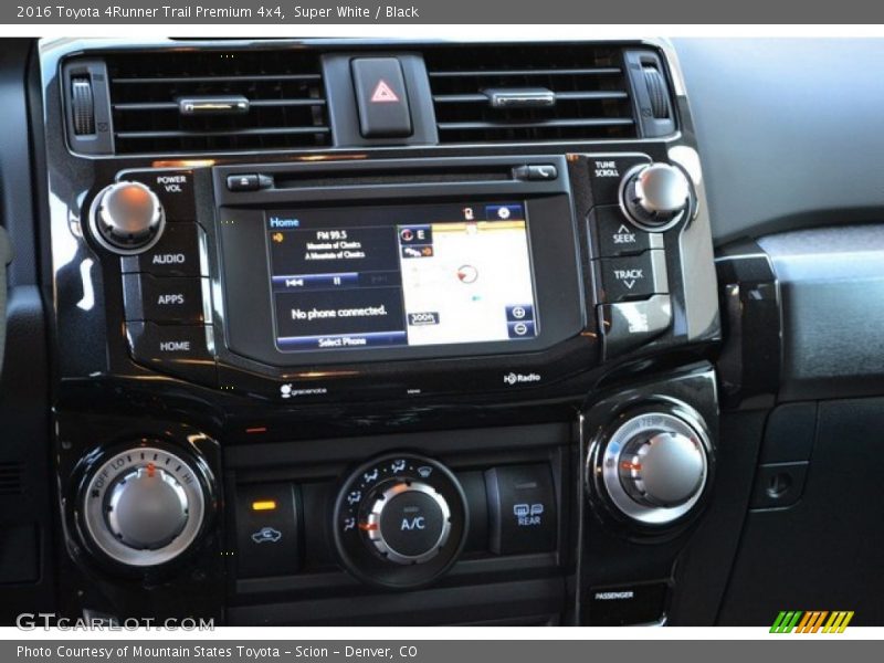 Super White / Black 2016 Toyota 4Runner Trail Premium 4x4