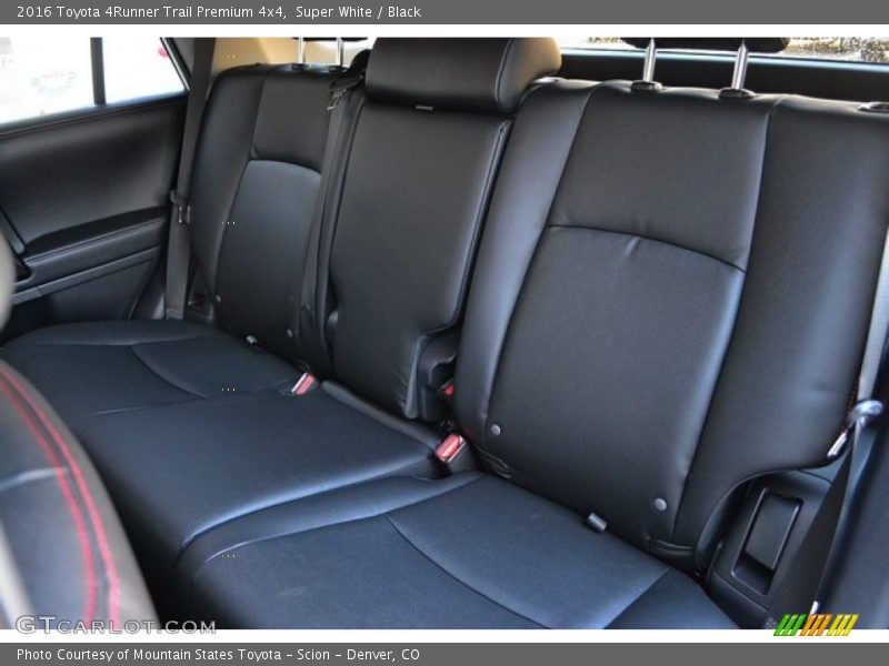 Super White / Black 2016 Toyota 4Runner Trail Premium 4x4