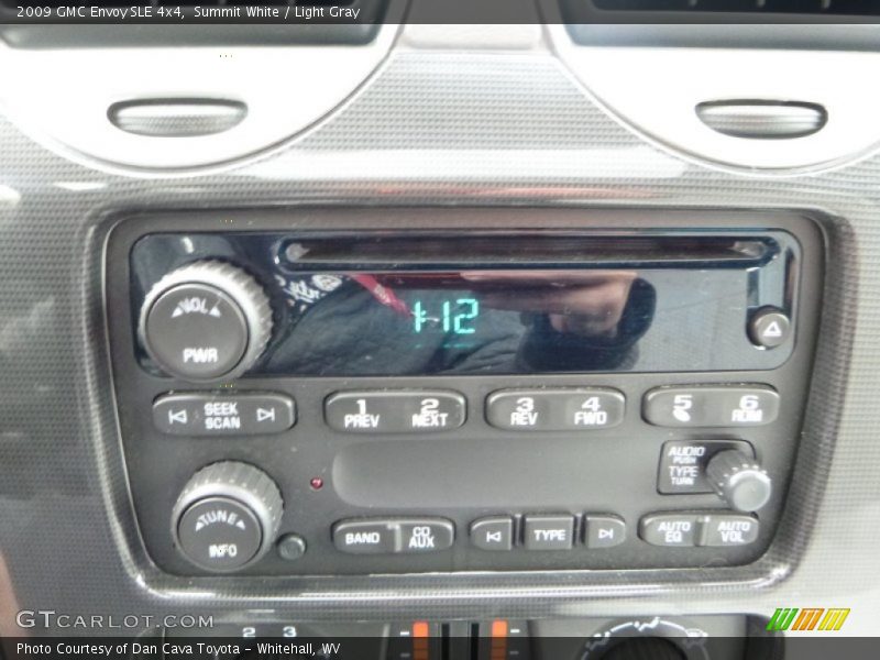 Summit White / Light Gray 2009 GMC Envoy SLE 4x4