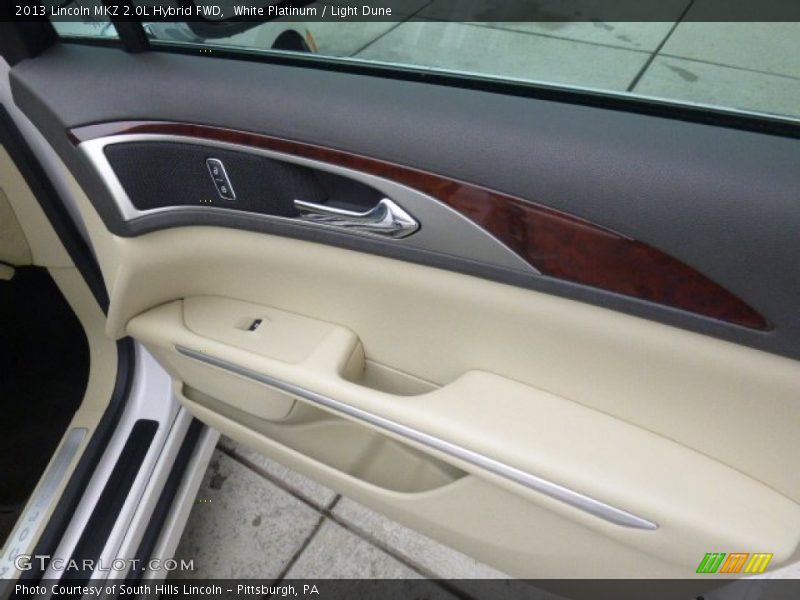 White Platinum / Light Dune 2013 Lincoln MKZ 2.0L Hybrid FWD