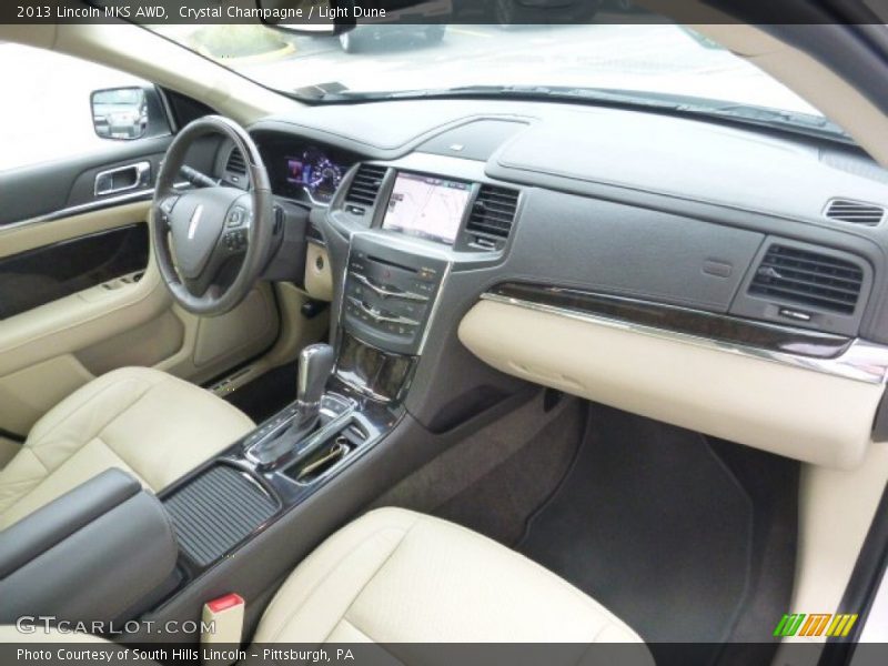 Crystal Champagne / Light Dune 2013 Lincoln MKS AWD
