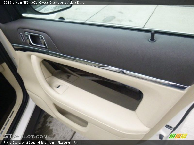 Crystal Champagne / Light Dune 2013 Lincoln MKS AWD