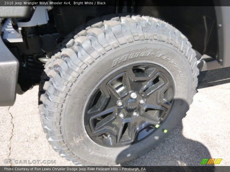 Bright White / Black 2016 Jeep Wrangler Willys Wheeler 4x4