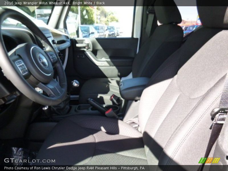 Bright White / Black 2016 Jeep Wrangler Willys Wheeler 4x4