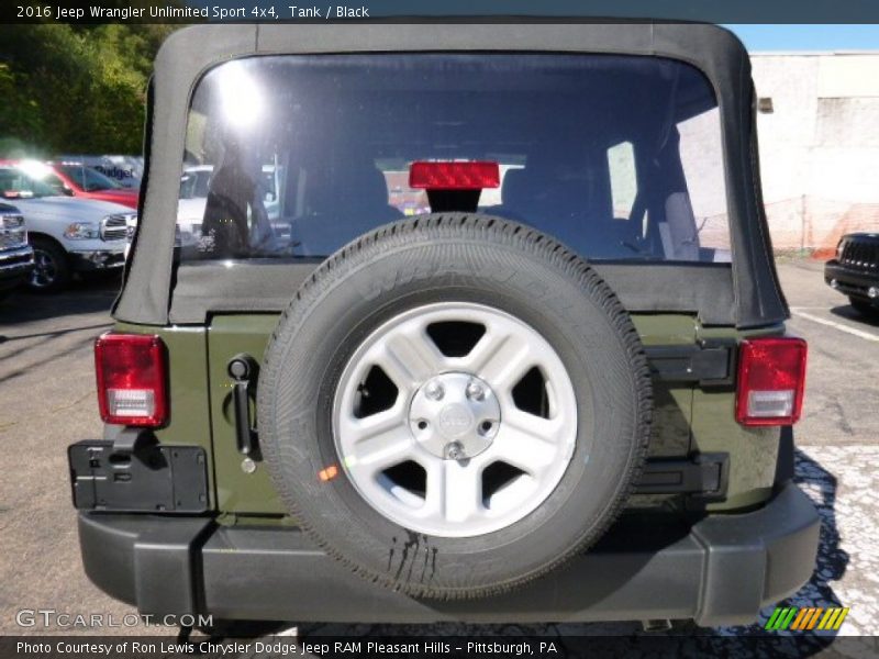 Tank / Black 2016 Jeep Wrangler Unlimited Sport 4x4