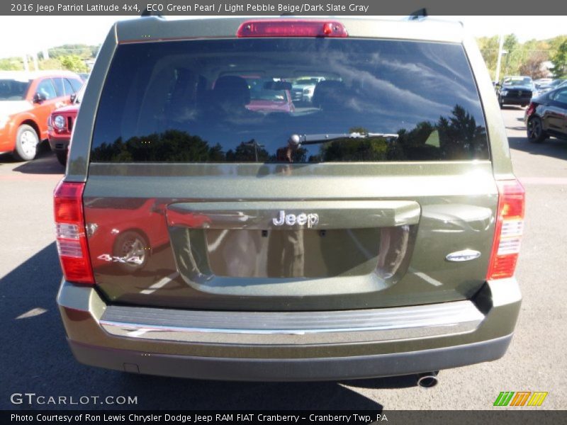 ECO Green Pearl / Light Pebble Beige/Dark Slate Gray 2016 Jeep Patriot Latitude 4x4