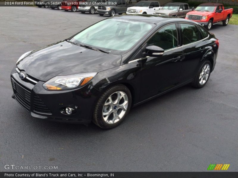 Tuxedo Black / Charcoal Black 2014 Ford Focus Titanium Sedan