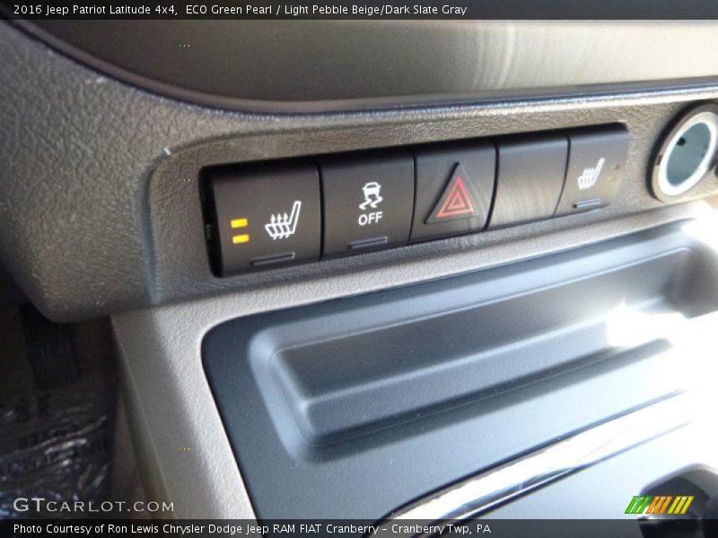 ECO Green Pearl / Light Pebble Beige/Dark Slate Gray 2016 Jeep Patriot Latitude 4x4