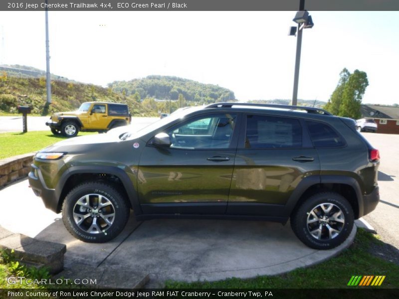 ECO Green Pearl / Black 2016 Jeep Cherokee Trailhawk 4x4