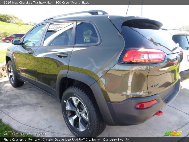 ECO Green Pearl / Black 2016 Jeep Cherokee Trailhawk 4x4