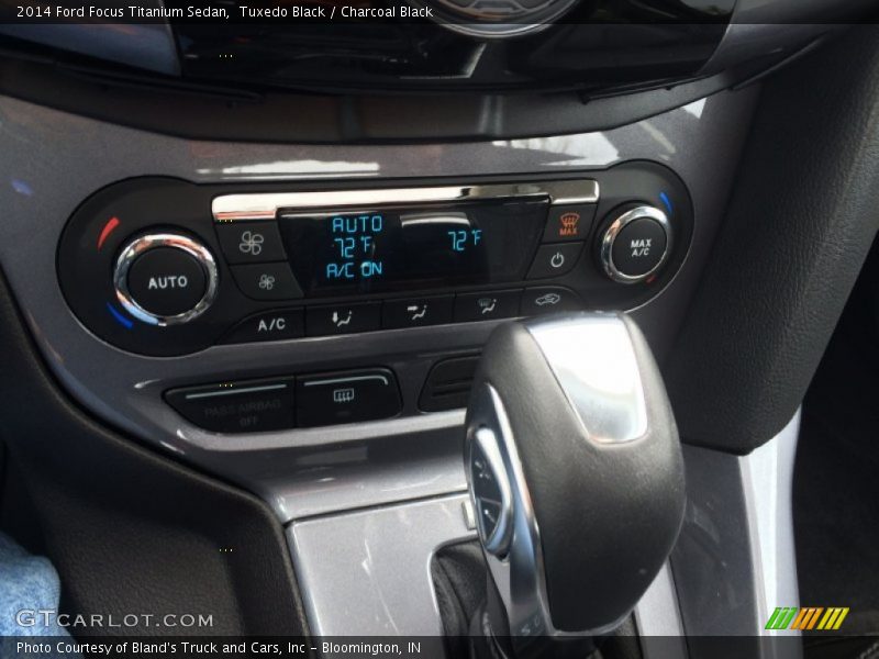 Tuxedo Black / Charcoal Black 2014 Ford Focus Titanium Sedan