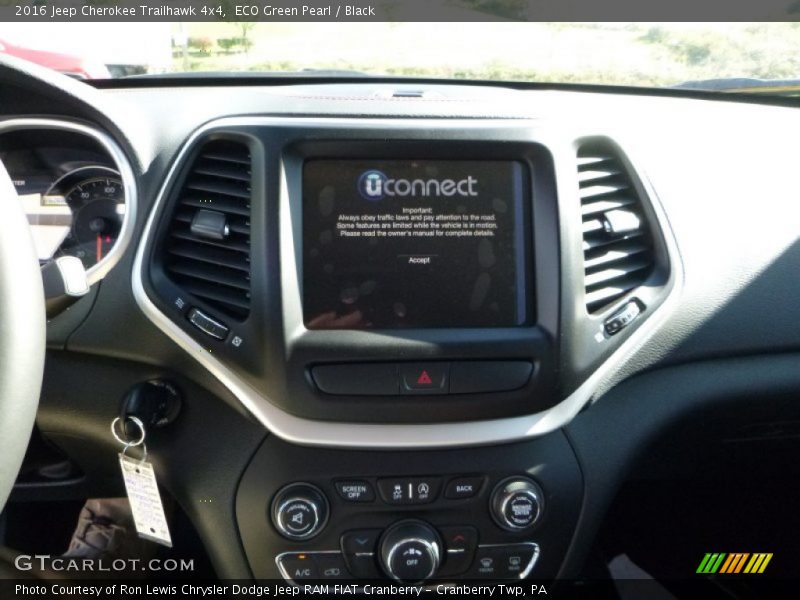 ECO Green Pearl / Black 2016 Jeep Cherokee Trailhawk 4x4