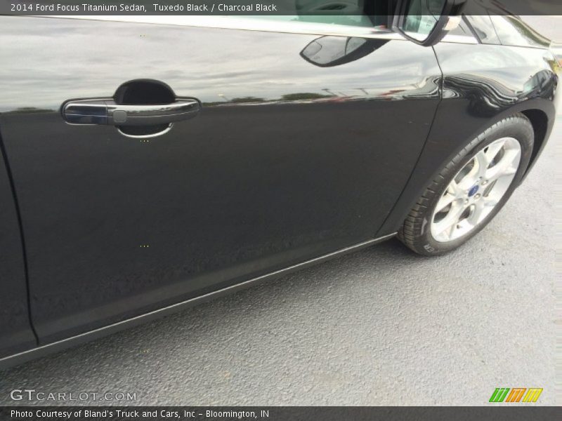 Tuxedo Black / Charcoal Black 2014 Ford Focus Titanium Sedan