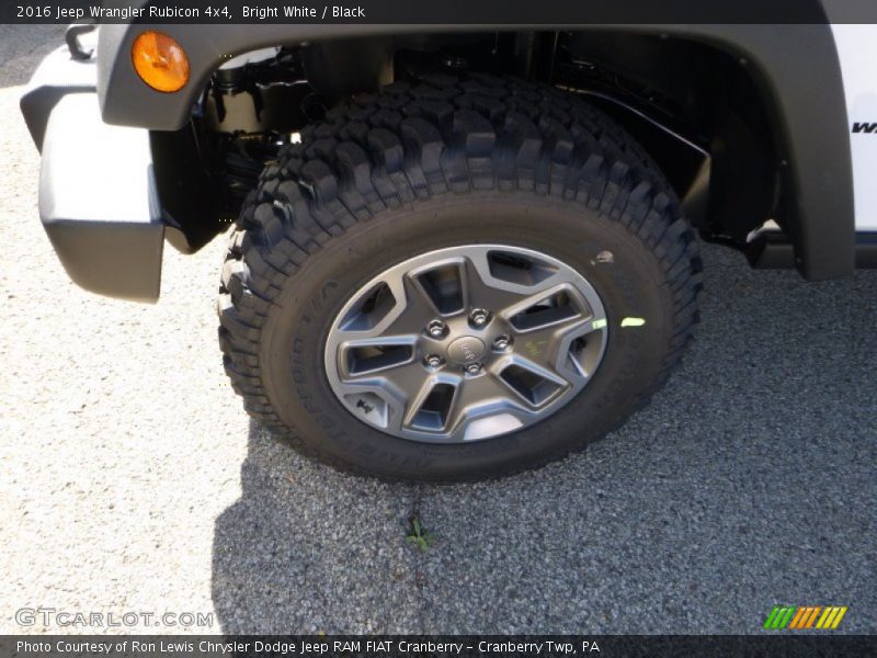 Bright White / Black 2016 Jeep Wrangler Rubicon 4x4