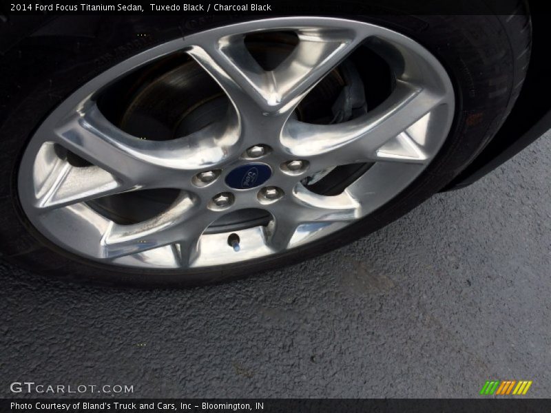 Tuxedo Black / Charcoal Black 2014 Ford Focus Titanium Sedan
