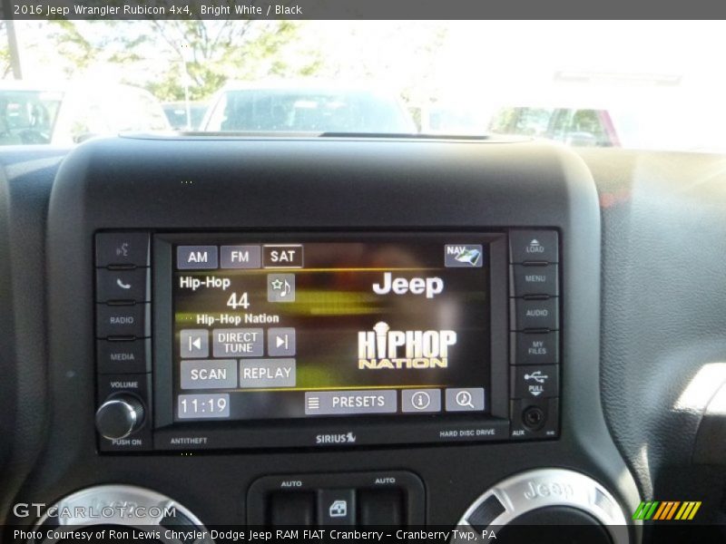 Bright White / Black 2016 Jeep Wrangler Rubicon 4x4