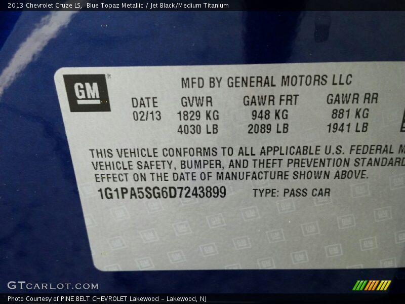 Blue Topaz Metallic / Jet Black/Medium Titanium 2013 Chevrolet Cruze LS