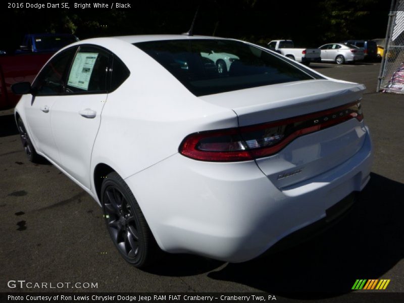 Bright White / Black 2016 Dodge Dart SE