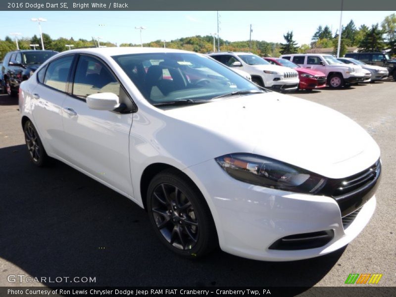 Bright White / Black 2016 Dodge Dart SE
