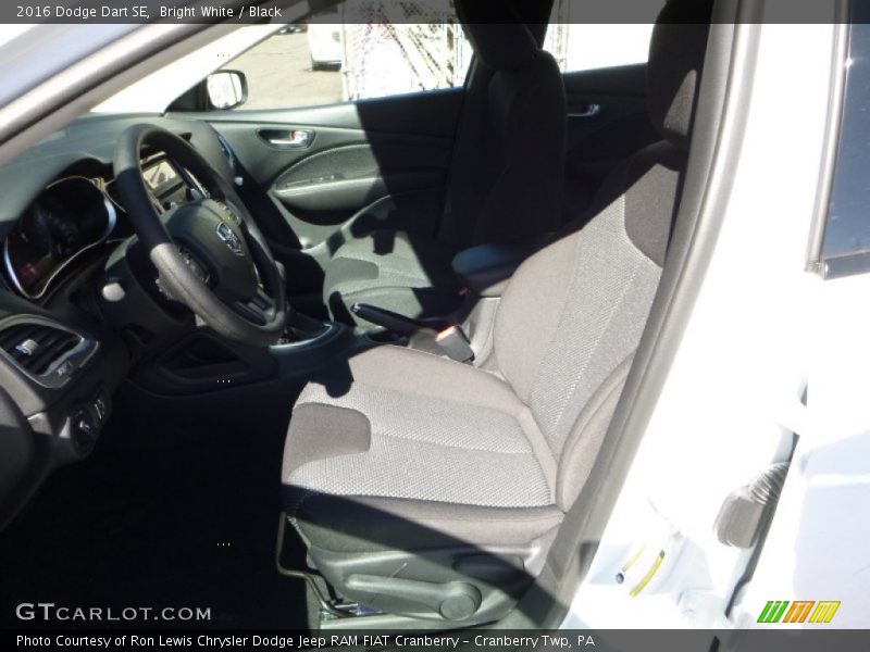 Bright White / Black 2016 Dodge Dart SE
