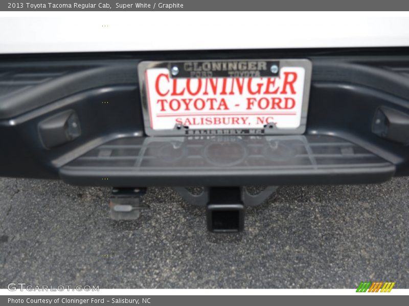 Super White / Graphite 2013 Toyota Tacoma Regular Cab