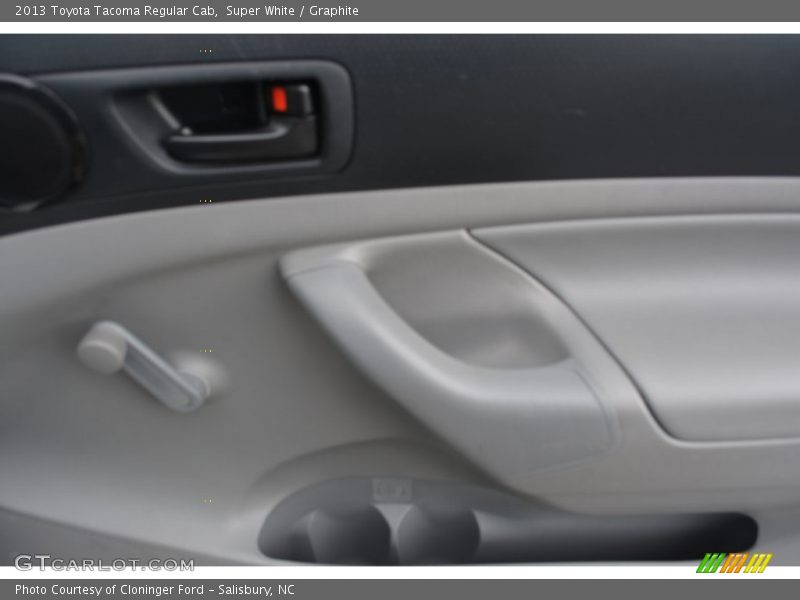 Super White / Graphite 2013 Toyota Tacoma Regular Cab