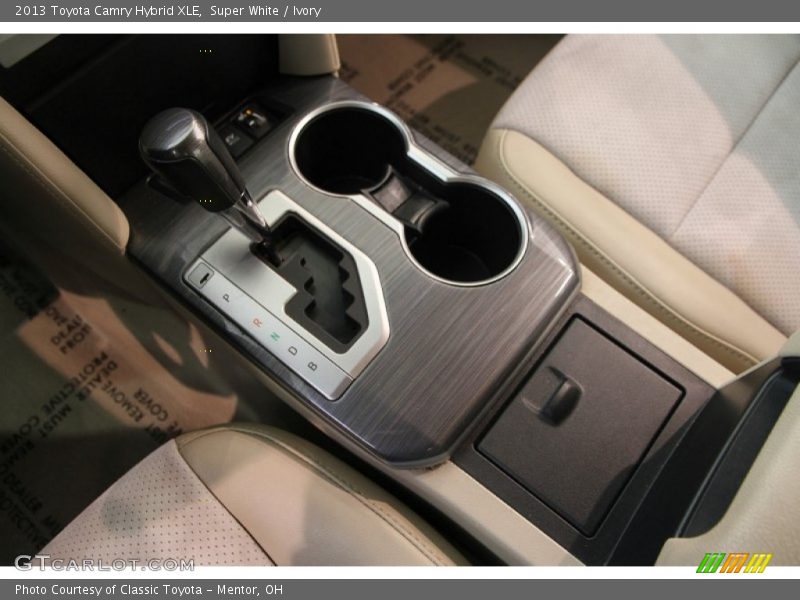 Super White / Ivory 2013 Toyota Camry Hybrid XLE