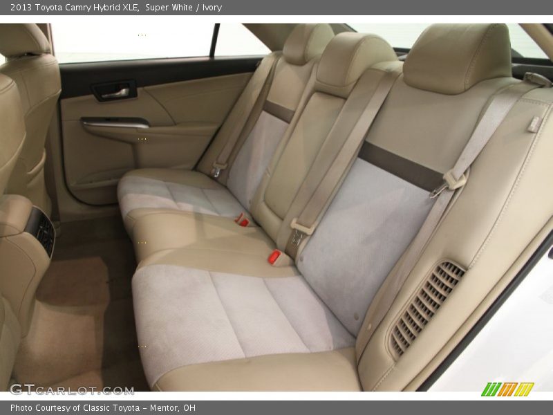 Super White / Ivory 2013 Toyota Camry Hybrid XLE