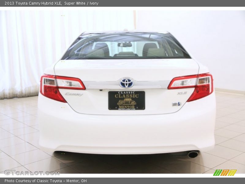 Super White / Ivory 2013 Toyota Camry Hybrid XLE