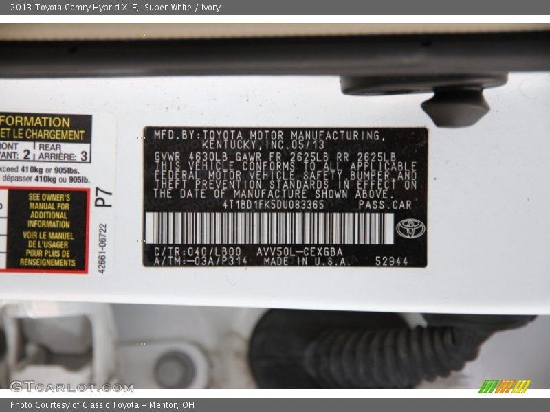 Super White / Ivory 2013 Toyota Camry Hybrid XLE