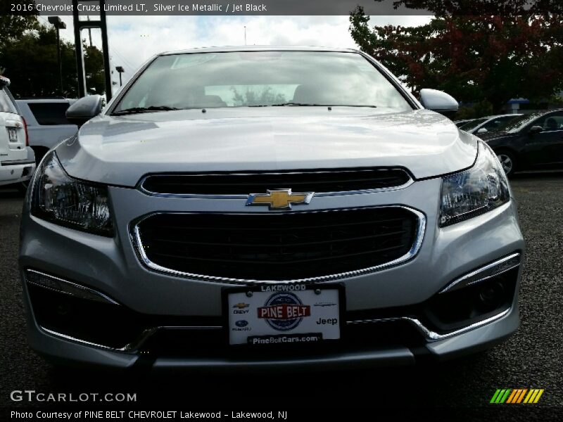 Silver Ice Metallic / Jet Black 2016 Chevrolet Cruze Limited LT