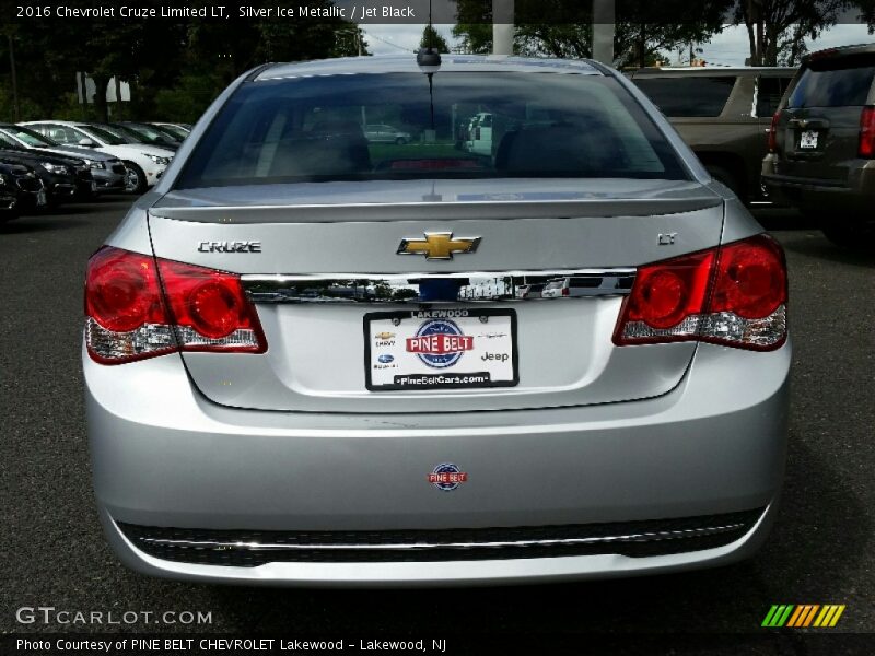 Silver Ice Metallic / Jet Black 2016 Chevrolet Cruze Limited LT