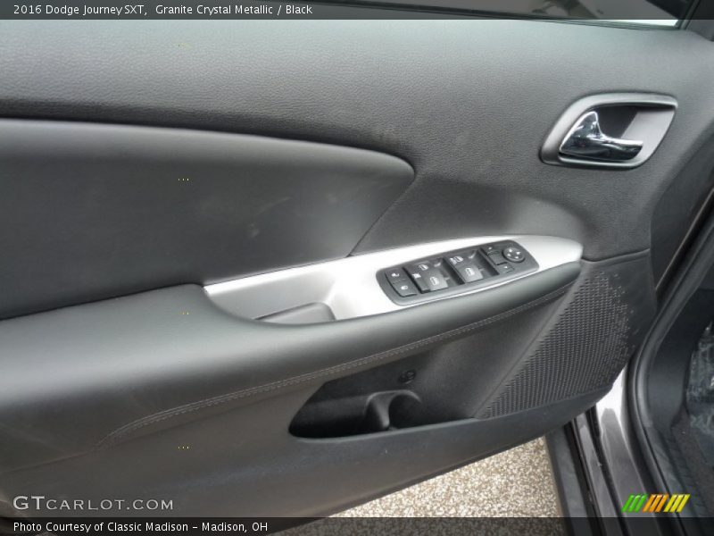 Granite Crystal Metallic / Black 2016 Dodge Journey SXT