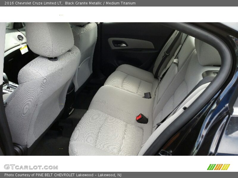 Black Granite Metallic / Medium Titanium 2016 Chevrolet Cruze Limited LT